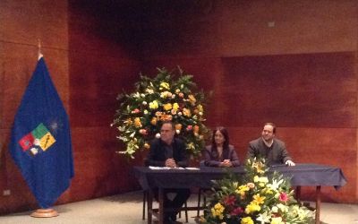 Decano de la Facultad de Ciencias Sociales, Roberto Aceituno; la Directora de Pregrado de la Universidad de Chile, Loreto Armanet; y el Director del Departamento, Pablo Valdivieso. 