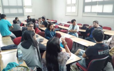 Cerca de 200 personas llegaron al Cabildo Científico de la Universidad de Chile. Cerca de 200 personas llegaron al Cabildo Científico de la Universidad de Chile.