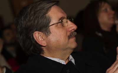 Profesor Patricio Aceituno asume como nuevo decano de la FCFM Profesor Patricio Aceituno asume como nuevo decano de la FCFM