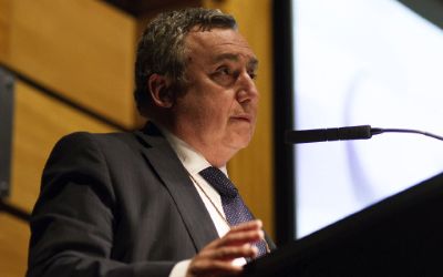 Profesor Patricio Aceituno asume como nuevo decano de la FCFM Profesor Patricio Aceituno asume como nuevo decano de la FCFM