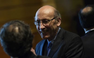 Profesor Patricio Aceituno asume como nuevo decano de la FCFM Profesor Patricio Aceituno asume como nuevo decano de la FCFM