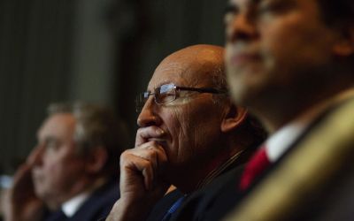 Profesor Patricio Aceituno asume como nuevo decano de la FCFM Profesor Patricio Aceituno asume como nuevo decano de la FCFM