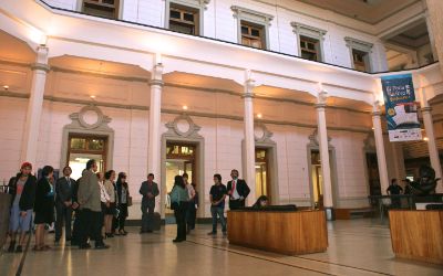 FCFM recibe visita de pares evaluadores para la acreditación de las carreras de Geología, Ingeniería Civil de Minas e Ingeniería Civil Mecánica FCFM recibe visita de pares evaluadores para la acreditación de las carreras de Geología, Ingeniería Civil de Minas e Ingeniería Civil Mecánica