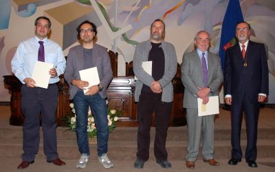 Junto al Rector Pérez, Prof. Juan Asenjo (DIQyB) Junto al Rector Pérez, Prof. Juan Asenjo (DIQyB)