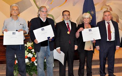 U. de Chile agradeció y homenajeó a funcionarios que cumplieron 40 años de Servicio