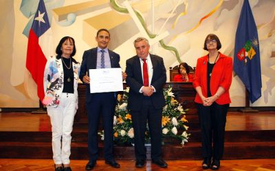Universidad de Chile reconoció a los mejores docentes de sus facultades e institutos