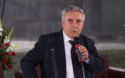 Ciencia y arte se unen en el Campus Juan Gómez Millas Ciencia y arte se unen en el Campus Juan Gómez Millas