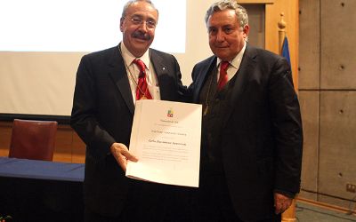 Honoris Causa al Dr. Carlos Bustamante