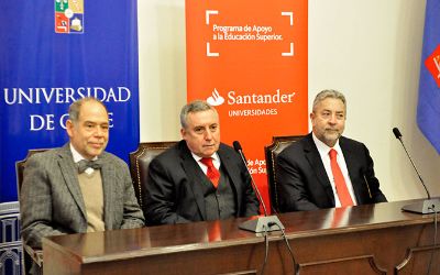 Estudiantes e investigadores de la U. de Chile recibieron beca para estudiar en el extranjero