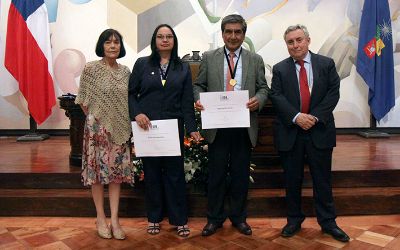 Medalla 40 años de servicio: reconocimiento a toda una vida vinculada a la Casa de Bello Medalla 40 años de servicio: reconocimiento a toda una vida vinculada a la Casa de Bello