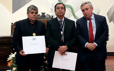 Medalla 40 años de servicio: reconocimiento a toda una vida vinculada a la Casa de Bello Medalla 40 años de servicio: reconocimiento a toda una vida vinculada a la Casa de Bello