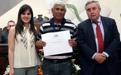 Medalla 40 años de servicio: reconocimiento a toda una vida vinculada a la Casa de Bello Medalla 40 años de servicio: reconocimiento a toda una vida vinculada a la Casa de Bello