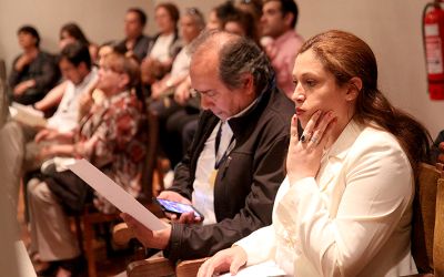 Medalla 40 años de servicio: reconocimiento a toda una vida vinculada a la Casa de Bello Medalla 40 años de servicio: reconocimiento a toda una vida vinculada a la Casa de Bello