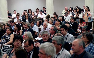 Medalla 40 años de servicio: reconocimiento a toda una vida vinculada a la Casa de Bello Medalla 40 años de servicio: reconocimiento a toda una vida vinculada a la Casa de Bello