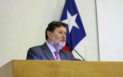 Ministro de Desarrollo Social de Canadá dio charla en la U. Chile