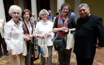 Diversos académicos y académicas de la U. de Chile quisieron acompañar a los y las homenajeadas.