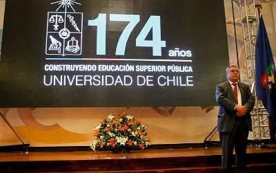 U. de Chile distinguió a académicos por trabajos en investigación U. de Chile distinguió a académicos por trabajos en investigación