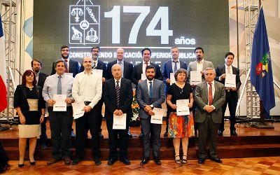 U. de Chile distinguió a académicos por trabajos en investigación U. de Chile distinguió a académicos por trabajos en investigación