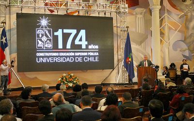 U. de Chile distinguió a académicos por trabajos en investigación U. de Chile distinguió a académicos por trabajos en investigación