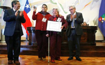 Universidad de Chile entregó 11 nuevos títulos póstumos a estudiantes ejecutados y desaparecidos Universidad de Chile entregó 11 nuevos títulos póstumos a estudiantes ejecutados y desaparecidos