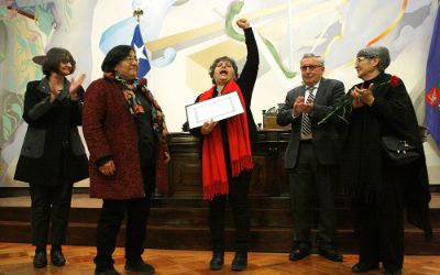 Universidad de Chile entregó 11 nuevos títulos póstumos a estudiantes ejecutados y desaparecidos Universidad de Chile entregó 11 nuevos títulos póstumos a estudiantes ejecutados y desaparecidos