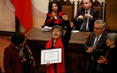 Universidad de Chile entregó 11 nuevos títulos póstumos a estudiantes ejecutados y desaparecidos Universidad de Chile entregó 11 nuevos títulos póstumos a estudiantes ejecutados y desaparecidos