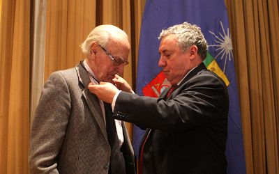Medalla Rectoral a Víctor Pey