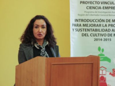 La Directora de Extensión de la Facultad de Ciencias Agronómicas, Profesora Carmen Prieto.