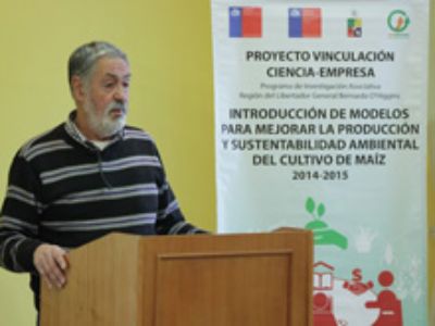 Rolando Escobar Presidente Coopeumo, una de las cooperativas de pequeños agricultores más importantes del país.