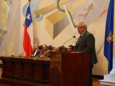 El presidente del Colegio de Ingenieros Agrónomos de Chile, Jorge Wicha,  instó a los nuevos profesionales a ser un aporte importante para el país.