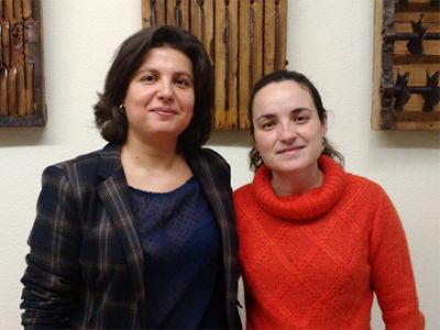 La Profesora Sofía Boza junto a la Profesora Margarita Rico de la Universidad de Valladolid