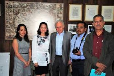 La delegación de México junto al Decano de la Facultad de Ciencias Agronómicas, Profesor Roberto Neira. 