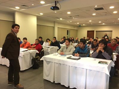 Las clases se realizaron en el Hotel Inca, en Los Andes y fueron dirigidas por el académico encargado del curso, Mauricio Galleguillos Torres. 