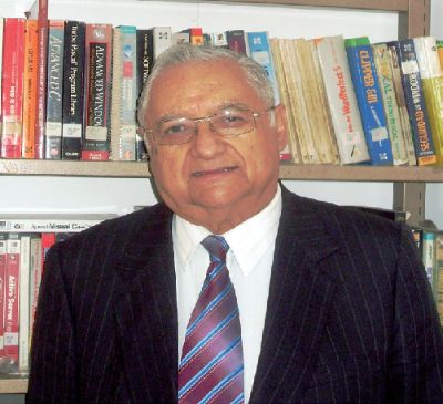 Profesor Roberto H. González Rodríguez