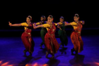 Danza Bharata Natyam en Sala Antonio Varas