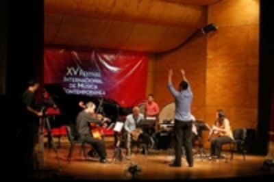 Obras de Edgardo Cantón y Juan Manuel Quinteros se escucharán en los instrumentos de Compañía de Música Contemporánea, dirigido por Carlos Valenzuela.  