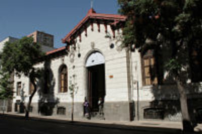 El Departamento de Teatro es sede del Festival Santiago Off. Así, desde el 22 al 29 de enero, las salas Agustín Siré y Sergio Aguirre acogerán 7 de las 52 obras del encuentro.
