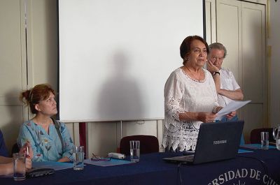 La decana de la Facultad de Artes, prof. Clara Luz Cárdenas estuvo presente en la inauguración de Diálogo con las Artes 2017.