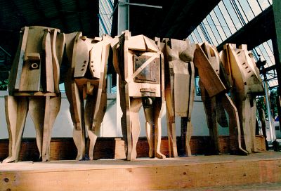 El escultor y académico del DAV, Luis Montes Rojas, encabeza el tercer módulo del "Diplomado de Extensión en Artes Visuales".