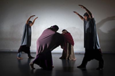 De acuerdo al prof. Delgado, "Chiloé cuerpo danzante" también propone una reflexión sobre el olvido frente al aporte creativo del pueblo huilliche en la herencia chilota.