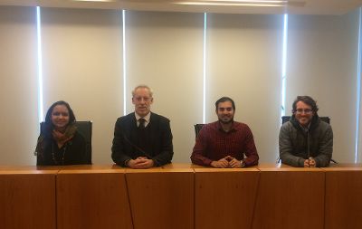Durante su visita al Tribunal de Defensa de la Libre Competencia, los jóvenes fueron recibidos por el presidente del organismo, Enrique Vergara.