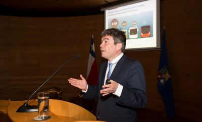 El ministro Marcelo Mena explicó el efecto que ha tenido el impuesto verde en la descontaminación.