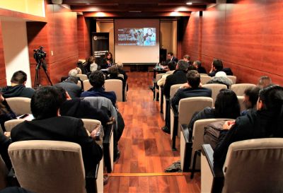 La primera jornada del seminario se realizó en la UAH y se tocó la importancia de la obra del homenajeado en la generación de la nueva dogmática chilena.