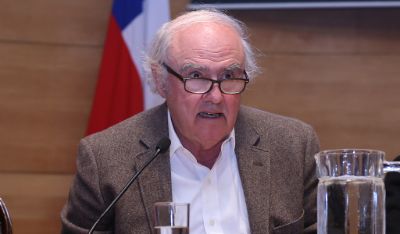 El profesor de la Universidad de Valparaíso y Premio Nacional de Humanidades y Ciencias Sociales, Agustín Squella, entregó su visión acerca de la obra de Ronald Dworkin.