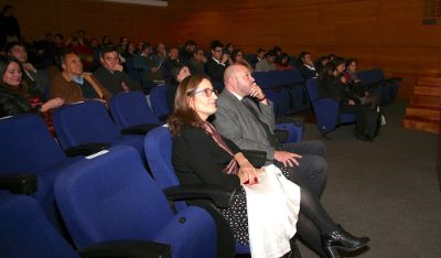 La presentación de las obras se realizó en el Aula Magna, contando con la participación de autoridades, estudiantes, académicos y público general.