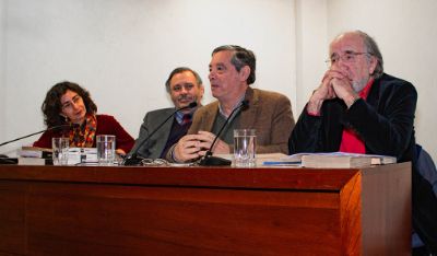 El foro-panel "Actualidad del pensamiento de Albert Camus" se realizó en el Auditorio Alessandri.