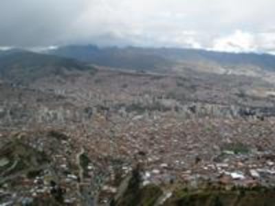 Vista desde lo alto de la ciudad de La Paz.