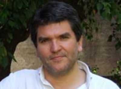 El académico Omar Aguilar.