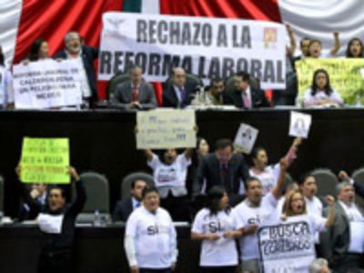En Chile no hay un derecho a huelga efectivo y para Miguel Urrutia una vez más queda postergado con esta reforma. 