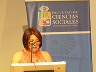 Ximena Azúa, directora de la Escuela de Postgrado de la Facultad de Cs. Sociales.